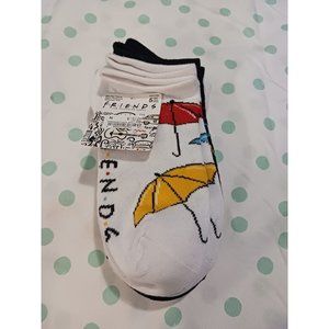 NWT! 5pk FRIENDS Socks